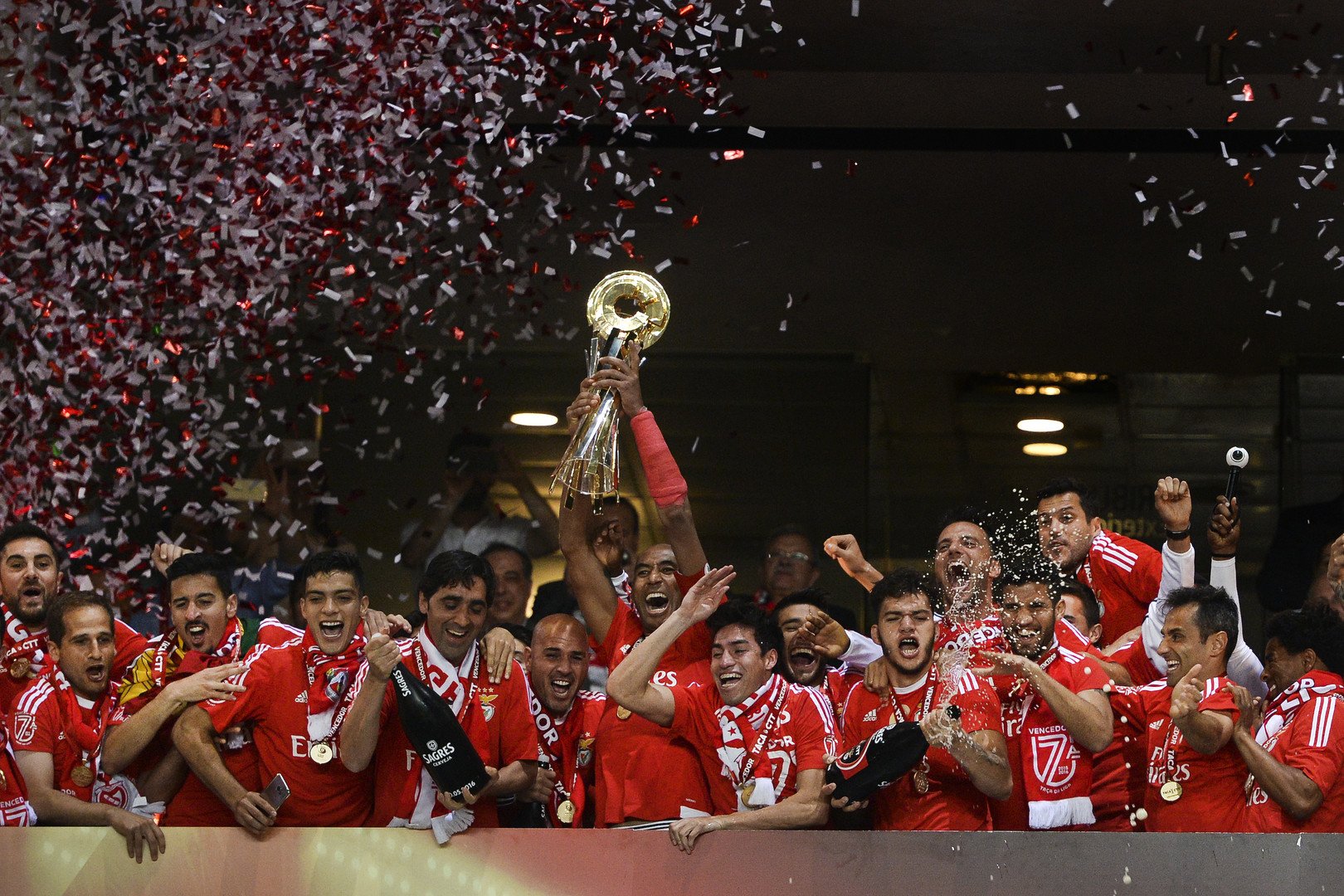 بنفيكا بطل الدوري البرتغالي