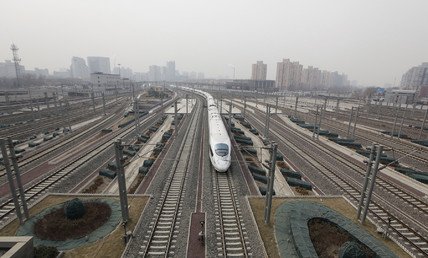 يمكن للقطارات فائقة السرعة السير بسرعة قصوى تصل إلى نحو 500 كلم في الساعة.