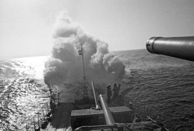 مدمرة سوفيتية إبان الحرب العالمية الثانية