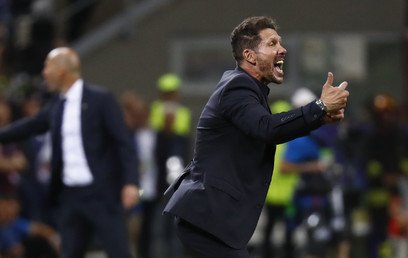 سيميوني وزيدان خلال معركة "الأبطال"
