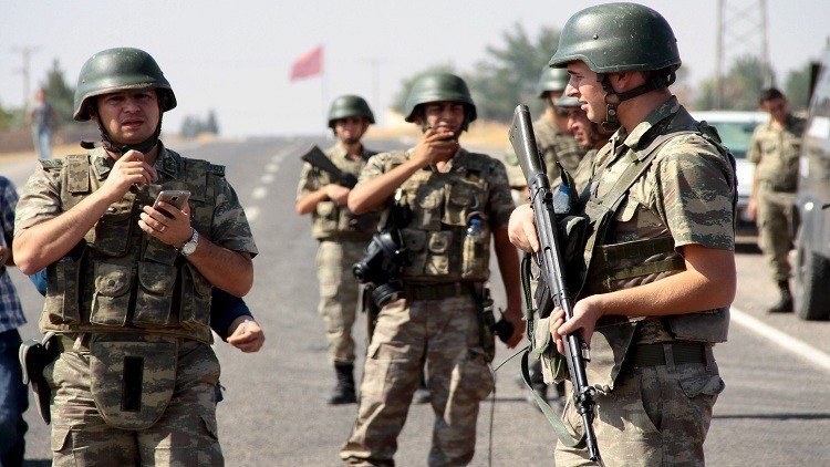 تركيا.. إصابة 12 جنديا بانفجار شرقي البلاد