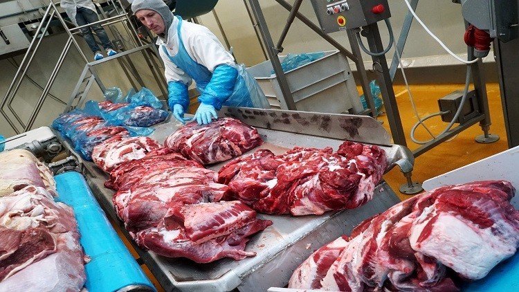 روسيا تستثني اللحوم والخضروات من حظرها الغذائي 