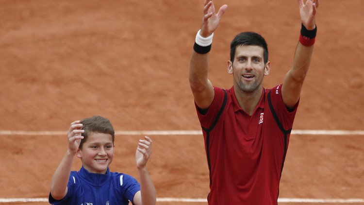 دجوكوفيتش يتخطى حاجز ثمن نهائي "رولان غاروس" و100 مليون دولار