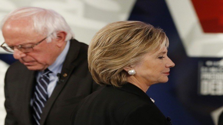 كلينتون أم ساندرز؟ 