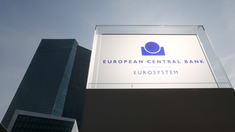 المركزي الأوروبي يبقي أسعار الفائدة دون تغيير 