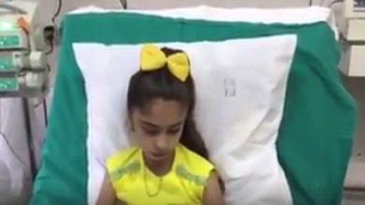 طائرة روسية تنقل طفلة سورية إلى موسكو للعلاج (فيديو)