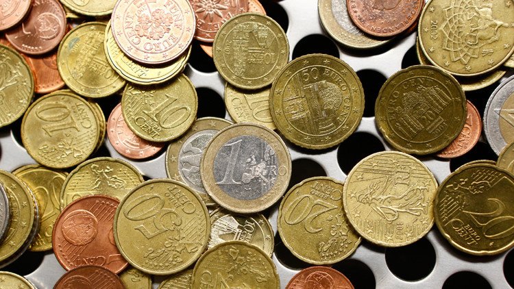 اليورو قرب أدنى مستوى في 3 سنوات أمام الين  