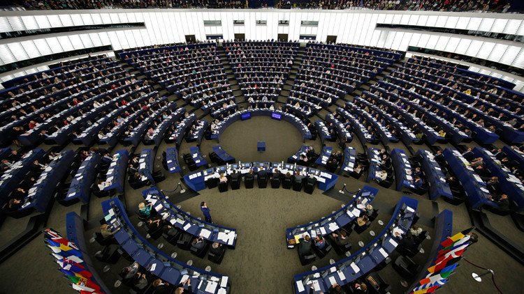 البرلمان الأوروبي يوافق على تشكيل لجنة للتحقيق في فضيحة "أوراق بنما"