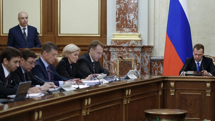 مدفيديف يدعم المشاريع الصغيرة والمتوسطة