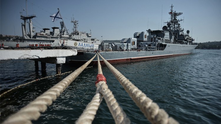 فرقاطة روسية تعود إلى سيفاستوبول من المتوسط