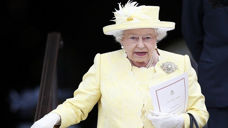 الملكة إليزابيث تحتفل بعيد ميلادها التسعين 