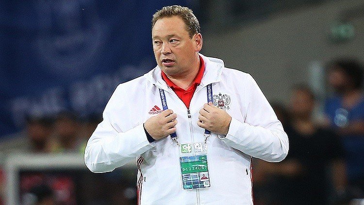 يورو 2016 .. سلوتسكي يهنىء لاعبيه وهودجسون مستاء جدا 