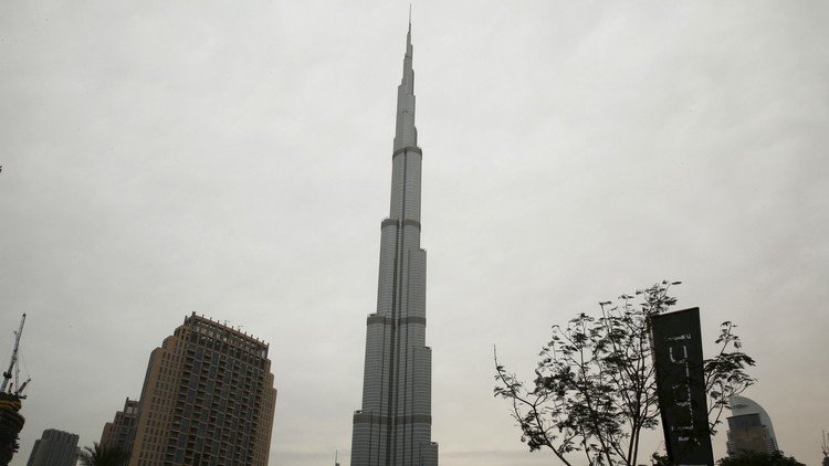  سكان برج خليفة يفطرون رمضان وفق 3 أوقات!