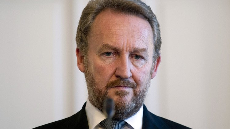 زعيم مسلمي البوسنة يكرم الضحايا الصرب 