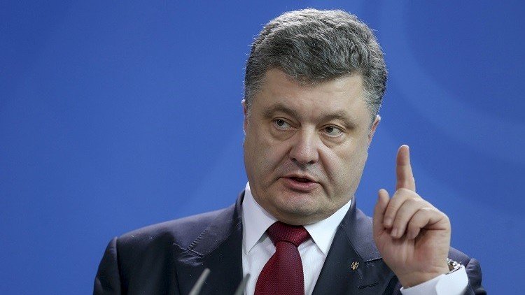 الرئيس الأوكراني يعفو عن صحفي معارض