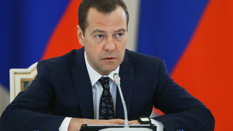 مدفيديف يدعو للانطلاق من الواقع عند إعداد الموازنة  