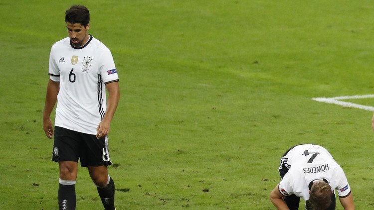 بولندا تتعادل سلبيا مع ألمانيا وتحرمها من بطاقة التأهل باكرا