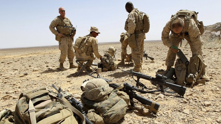واشنطن بوست: الولايات المتحدة تخطط للحفاظ على قواتها العسكرية في اليمن