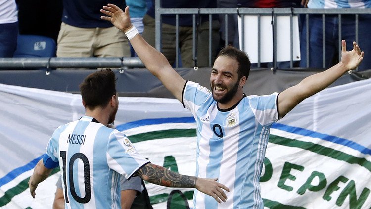 الأرجنتين تتخطى فنزويلا إلى المربع الذهبي لكوبا أمريكا