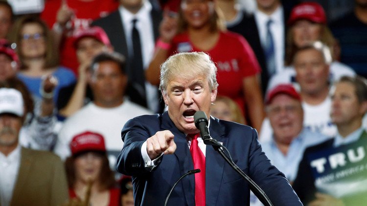 ترامب يجدد دعوته إلى فرض رقابة على المسلمين