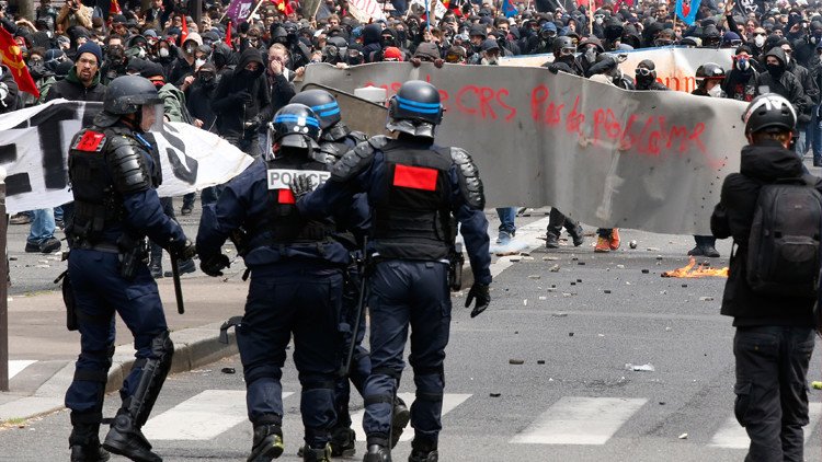أعمال عنف إثر احتجاجات على قانون العمل بفرنسا