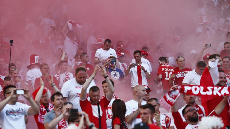 يورو 2016 .. الحكم على 5 بولنديين بالسجن
