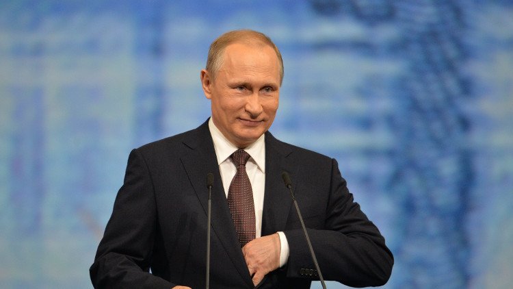 هاموند: "الاستفتاء" على الأرجح أبهج بوتين