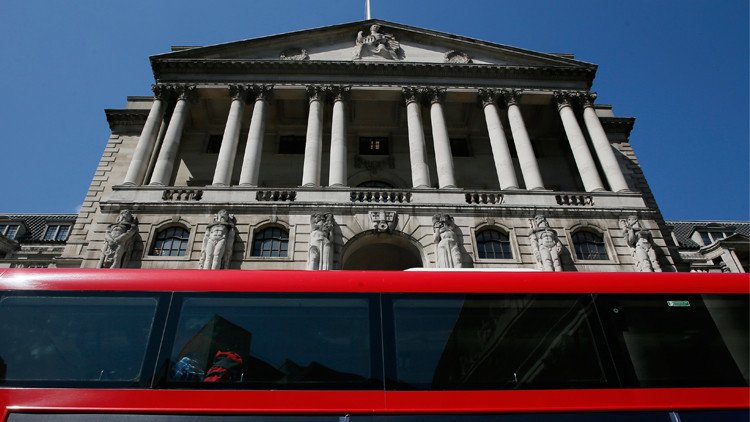 بنك إنجلترا يدعم المصارف بـ 250 مليار جنيه