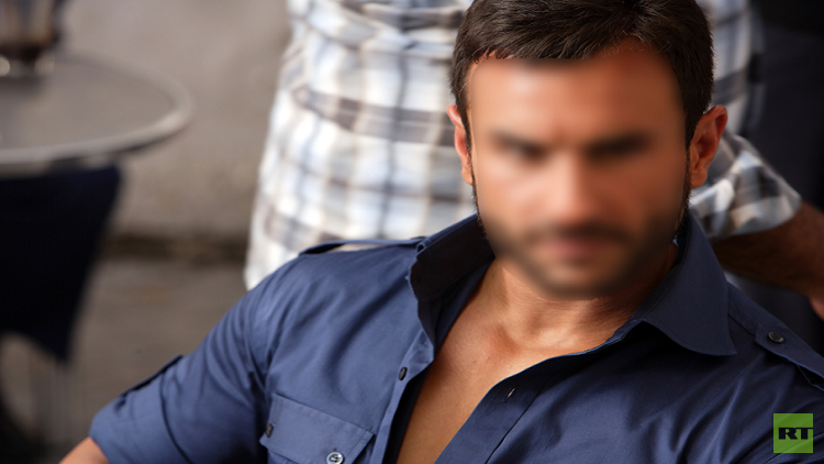 تعرض نجم مشهور لطلق ناري (صور)