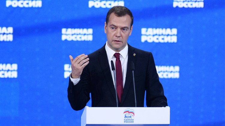 مدفيديف: قادرون على توفير احتياجاتنا الغذائية 