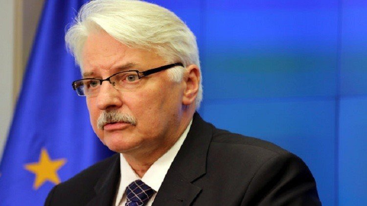 وزير خارجية بولندا يطالب قادة الاتحاد بالاستقالة