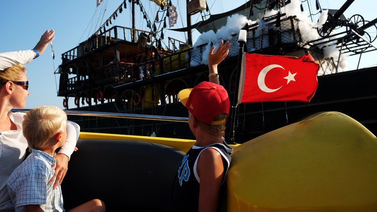 روسيا تهدي إكسير الحياة للسياحة التركية 