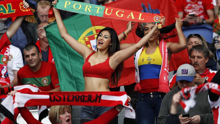 البرتغال إلى المربع الذهبي لـ 