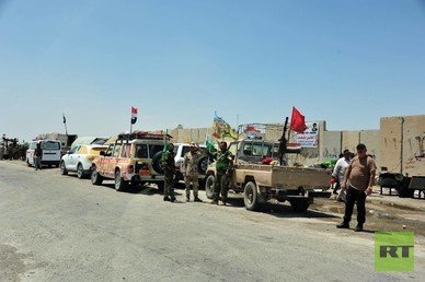 قطعات الحشد الشعبي خارج الفلوجة