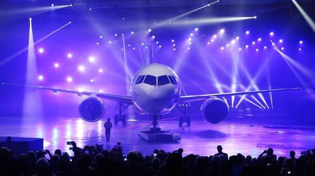 مراسم تقديم طائرة الركاب من طراز MS-21 في مصنع الطائرات التابع لشركة "إيركوت"