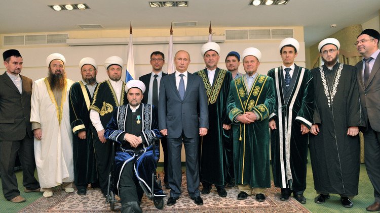 بوتين يهنئ المسلمين بحلول عيد الفطر المبارك
