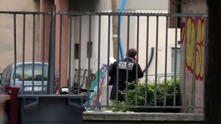 باريس توقف رجلا بتهمة البلاغ الكاذب