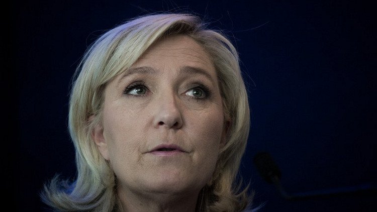 لوبان تهاجم كلينتون وتدعم ترامب