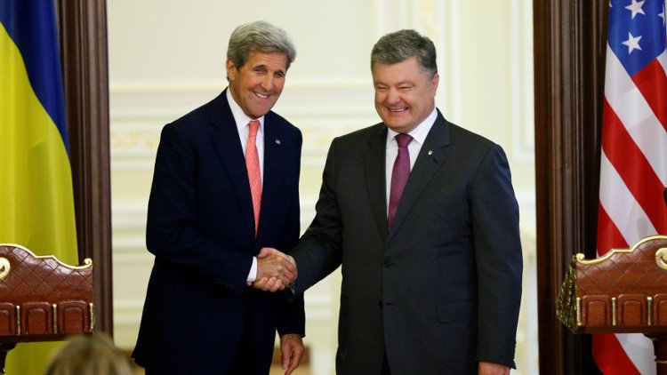 بوروشينكو: سنبحث تنفيذ اتفاقات مينسك على هامش اجتماع الناتو