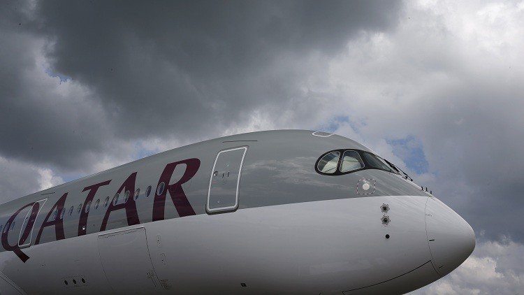 هبوط طائرة قطرية اضطراريا في مطار بوخارست