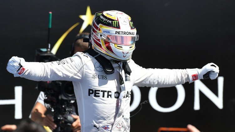 هاميلتون بطلا لجائزة بريطانيا الكبرى 