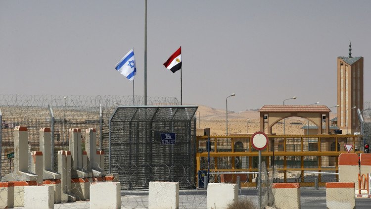 إسرائيل تنفي قيامها بنشاطات عسكرية في سيناء