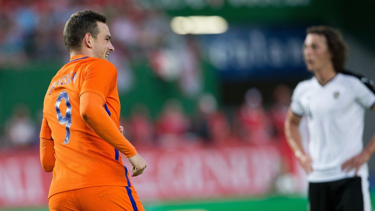 هداف الدوري الهولندي ينتقل إلى توتنهام