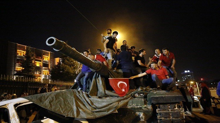 أردوغان يعلن إنهاء الانقلاب في تركيا