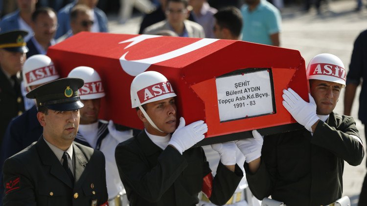 الخارجية التركية: أكثر من 290 قتيلا في محاولة الانقلاب