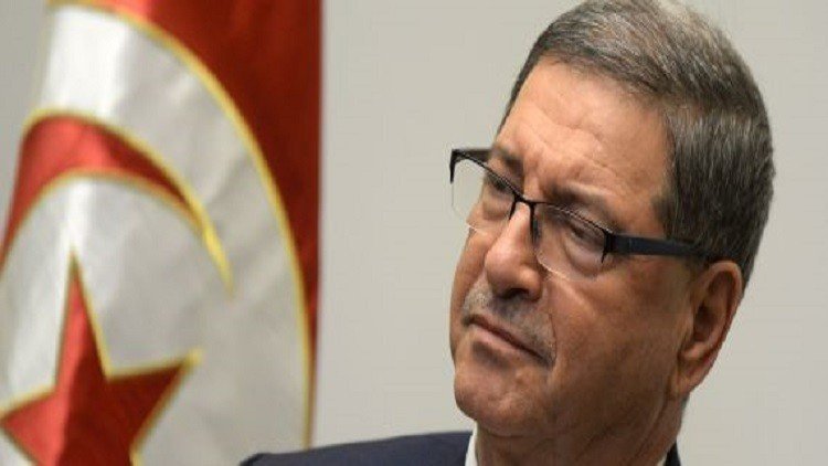 رئيس الوزراء التونسي الصيد يرفض الاستقالة