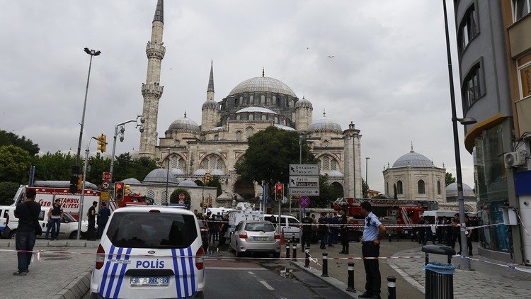 السلطات التركية تجهز مقبرة "للخونة"