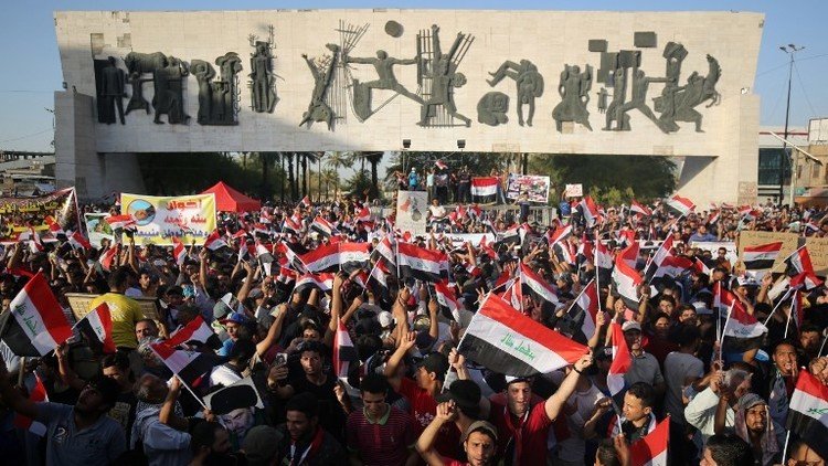 المئات يتظاهرون مجددا في بغداد للمطالبة بإصلاحات