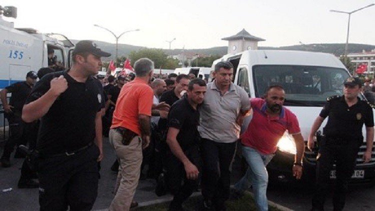 حملة التطهير تطال موظفين جددا في تركيا 