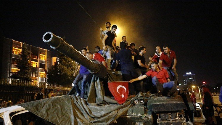 الجيش التركي يفصل 1700 عسكري على خلفية الانقلاب الفاشل 